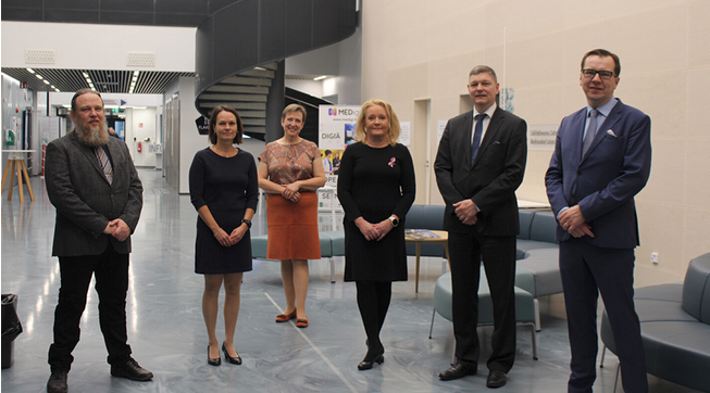 Terveyskampus Turun vaikuttajatapaamisen puheenvuoroista vastasivat Janne Lahtiranta (vas.), Lila Kallio, Leena Setälä, Pia Vihinen, Mikael von und zu Fraunberg ja Jukka Westermarck.